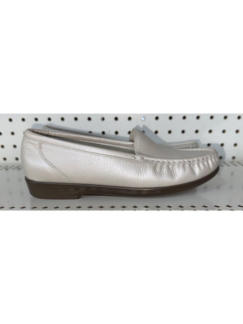 SAS Simplify Womens Leather Casual Slip On Moccasin Loafers Shoes Size 7 WIDE